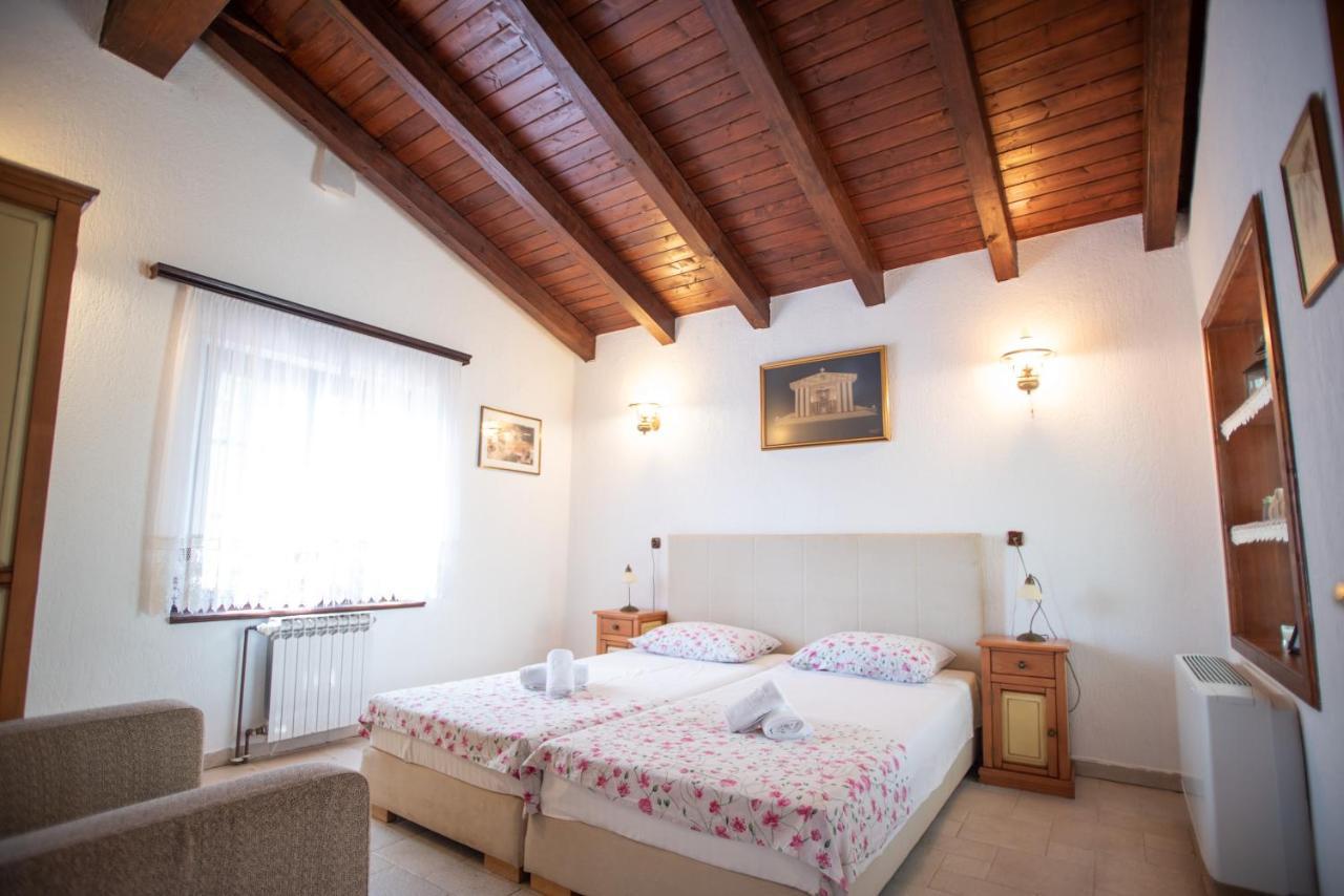 Villa Amalia Siroki Brijeg Bagian luar foto